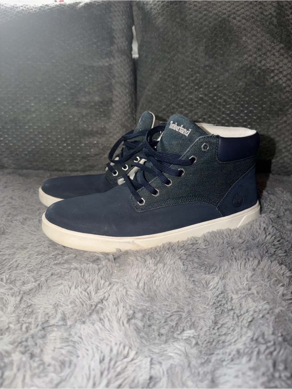 Timberland Men's Navy Chukka boots with White Sole